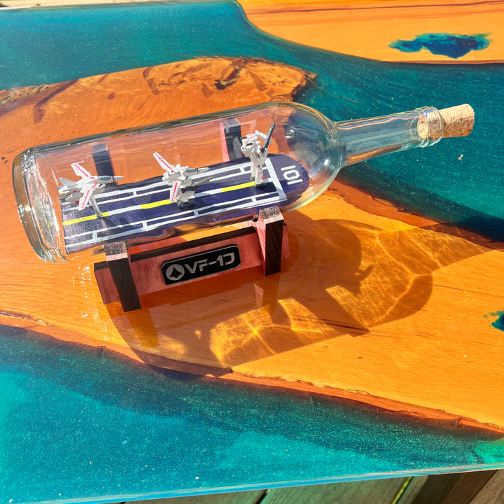 Macross Robotech  VF-1J Fighter, Gerwalk, and Battroid in a Bottle