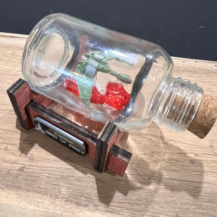Mini Bâtiment de Guerre Klingon en Bouteille