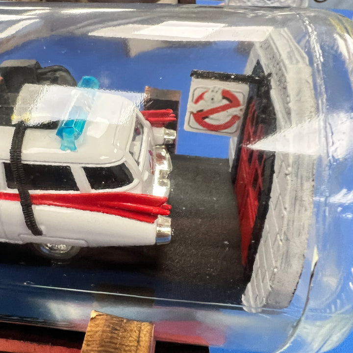 Ghostbusters ECTO-1 in a Bottle