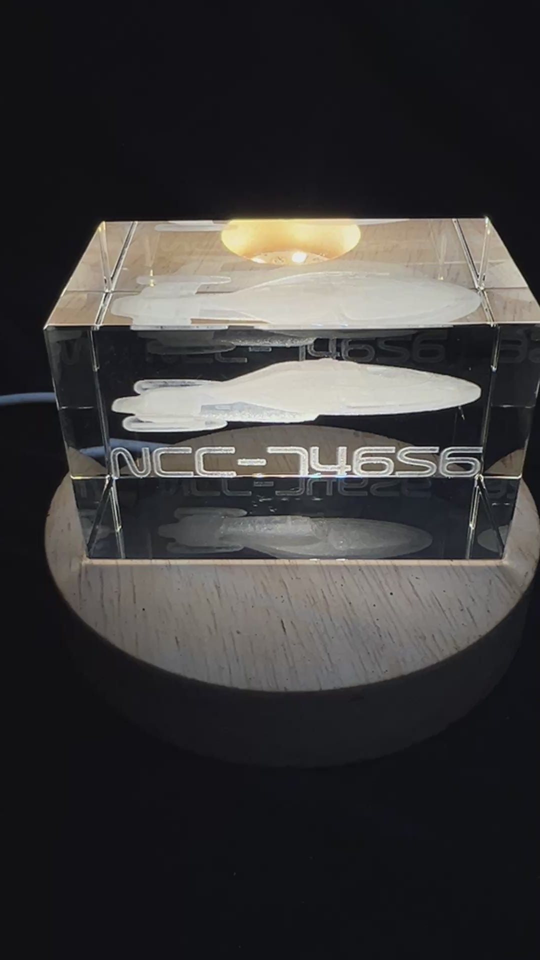 USS Voyager NCC-74656 Lighted Cryo Starship