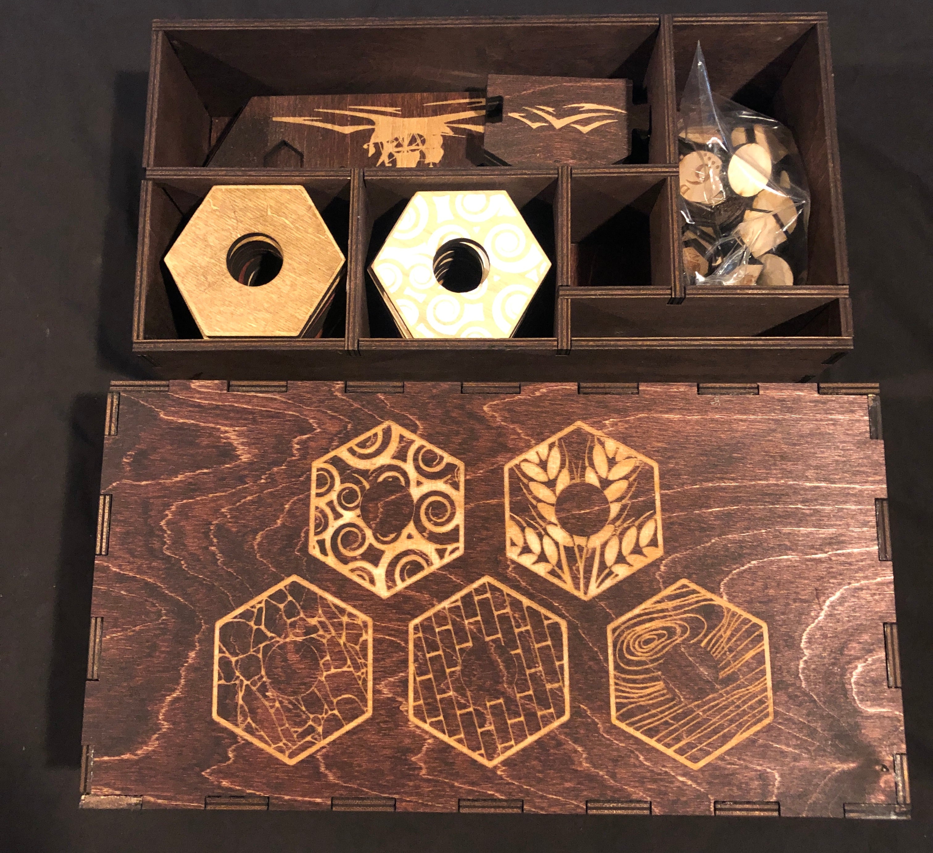 カタン　海外製木製セット Catan Game Set Wood Box – CCHobbyFun